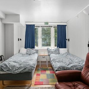 Twin Room Private Bathroom